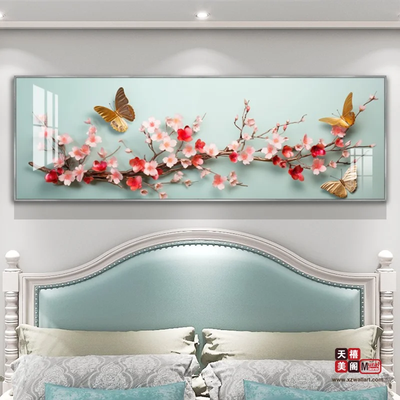 蝶戏花丛